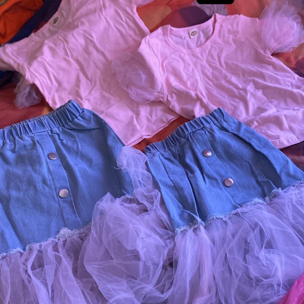 Kids clothes skirt set